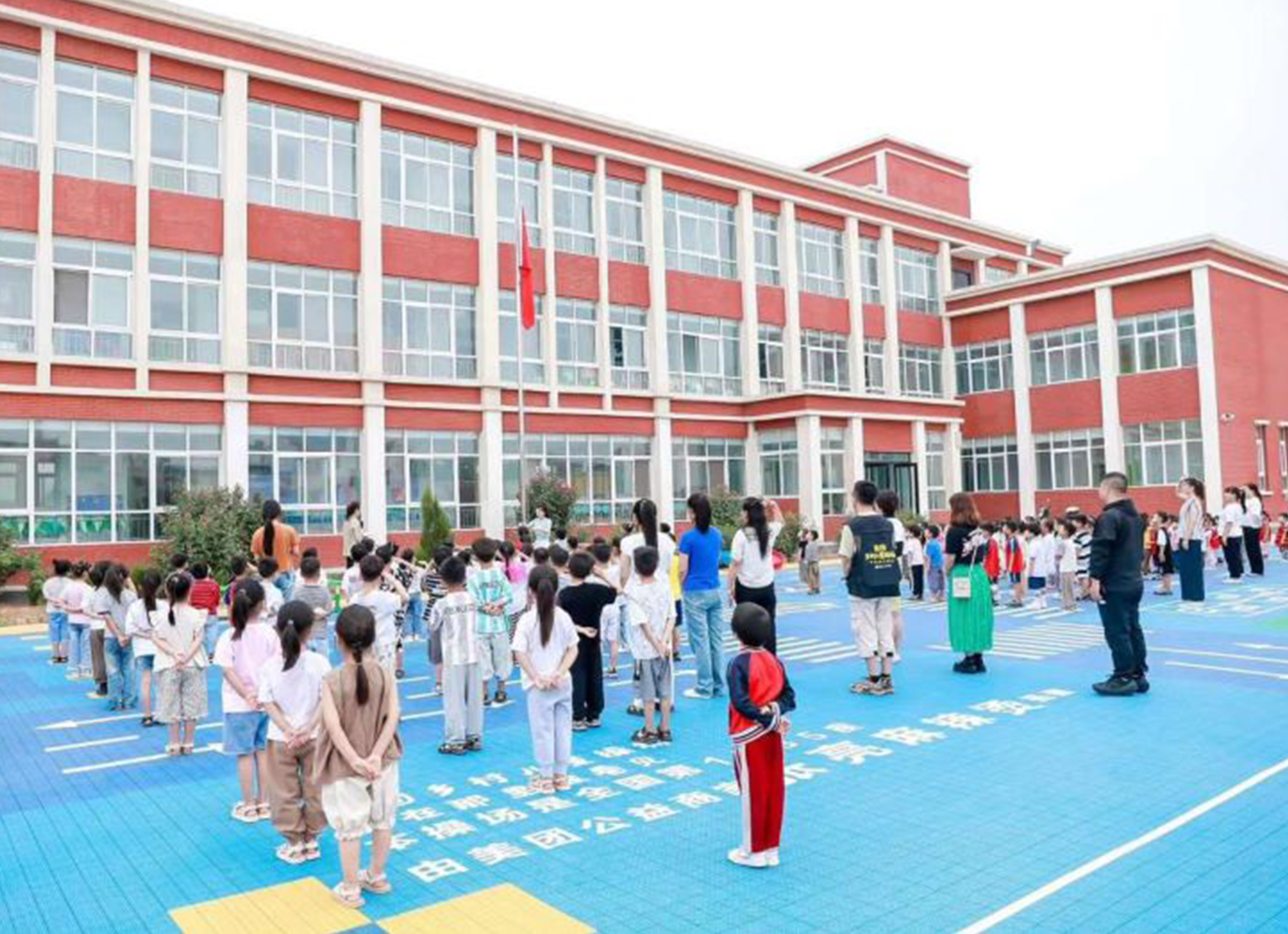 张亮麻辣烫6000+门店共绘公益蓝图，守护每一份希望迎光成长