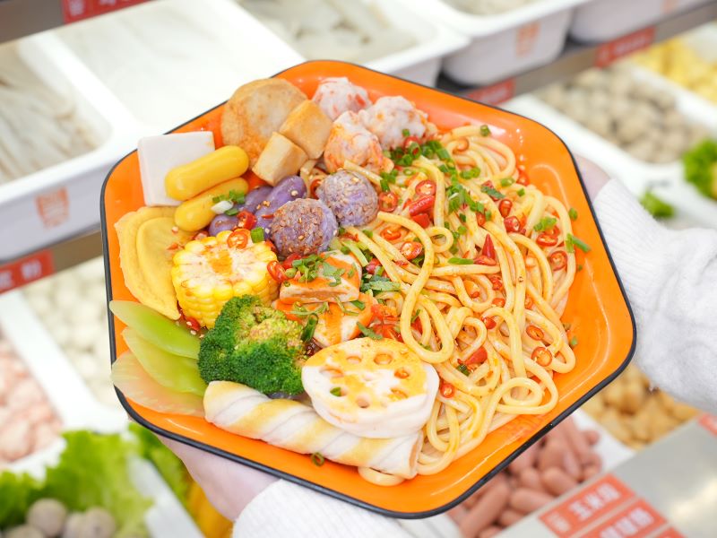 品质汤底+贴心体验，张亮麻辣烫稳坐年轻人心头好