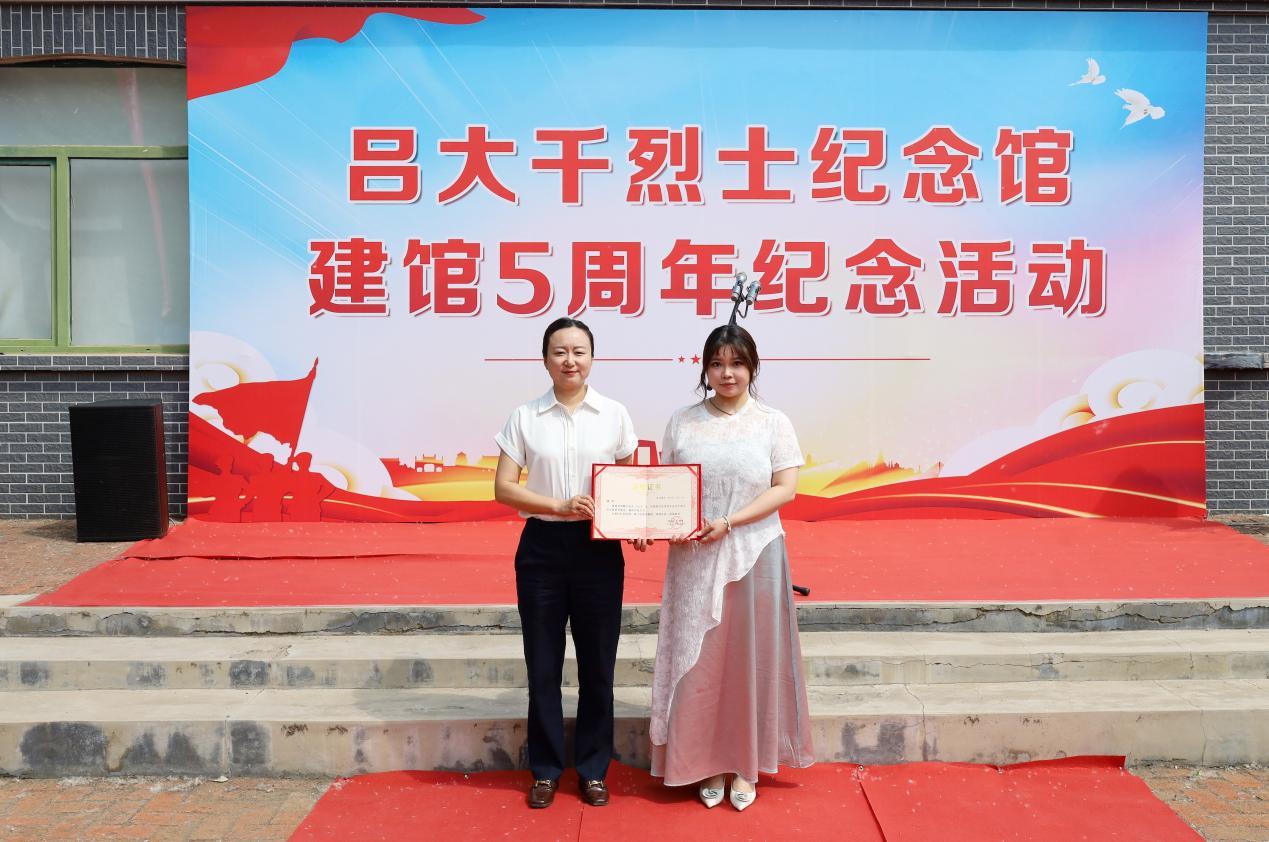 吕大千2.jpg