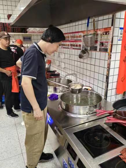 麻辣烫门店设备日常维护，避免影响正常营业