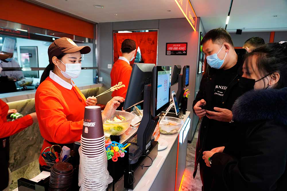 张亮麻辣烫门店怎么培养店长，加盟商可参考的成长路径