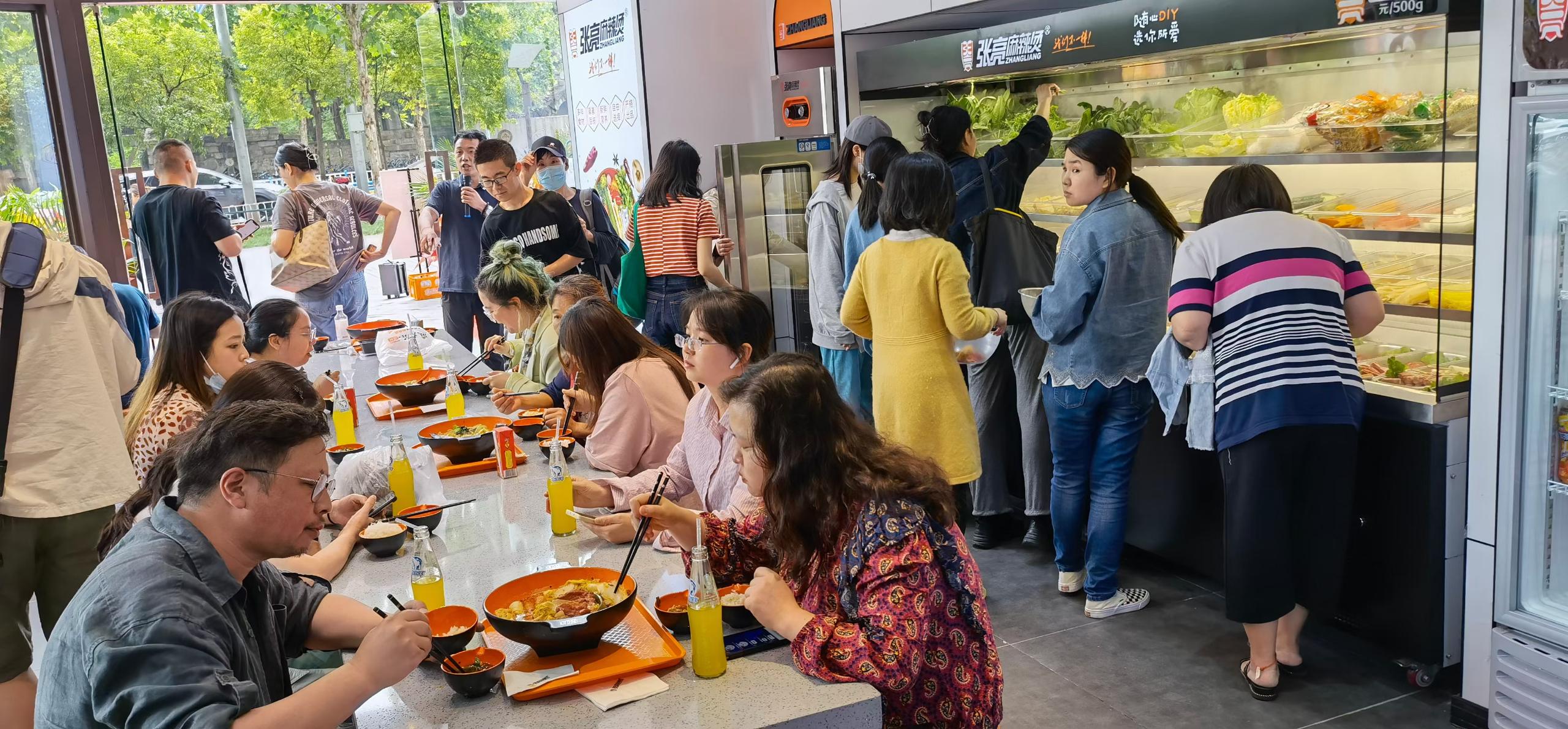 餐饮开店证照办理顺序，麻辣烫创业者提前了解少走弯路