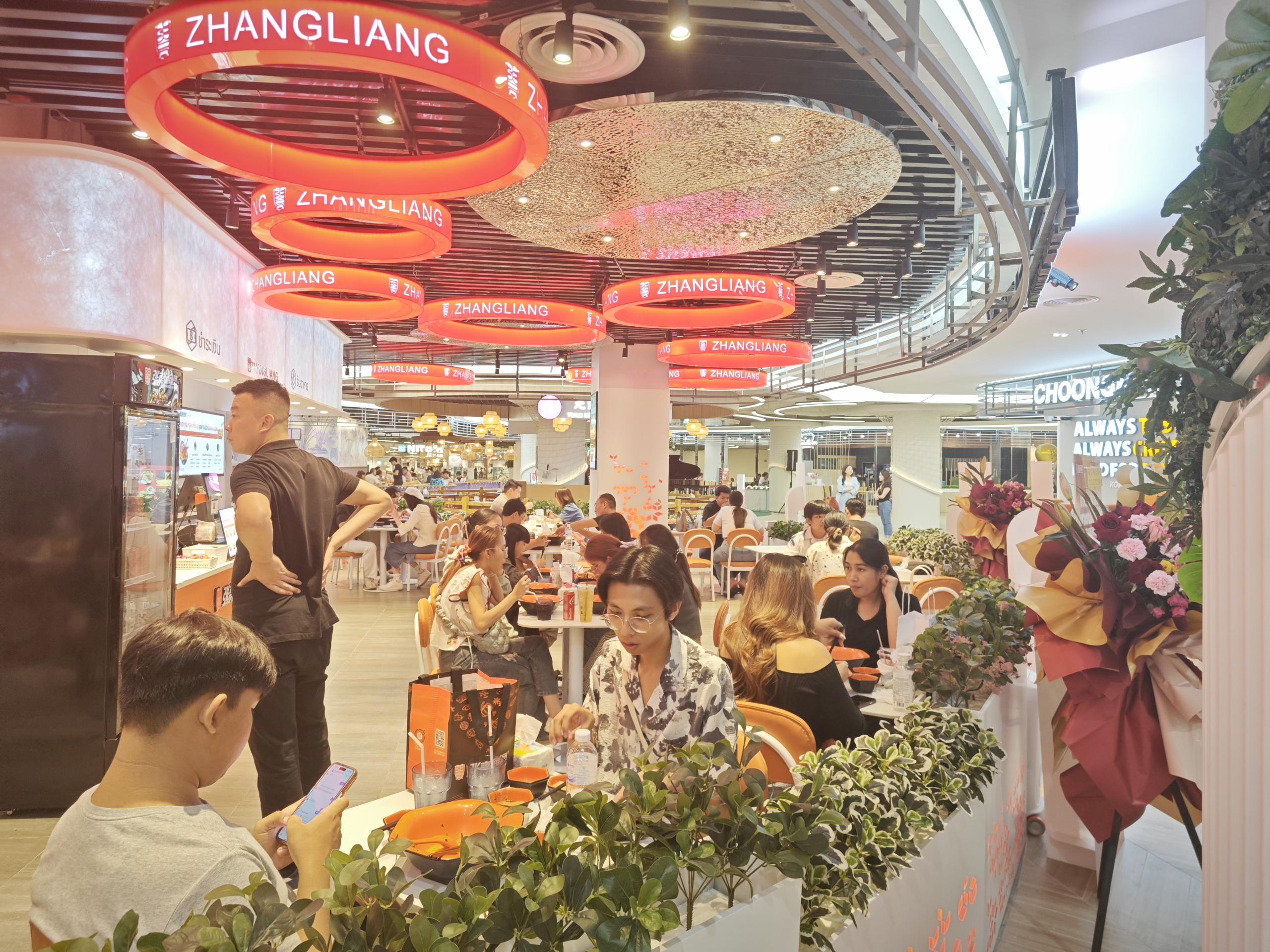 2026 餐饮加盟趋势，中小创业者为什么看好快餐赛道