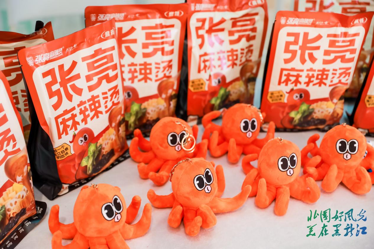 入局新零售的浪潮中，张亮麻辣烫自煮系列产品正式亮相