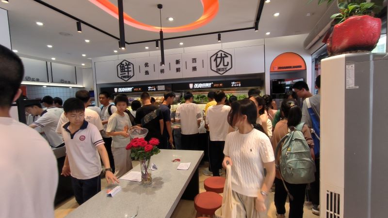 麻辣烫的成本和利润有多少