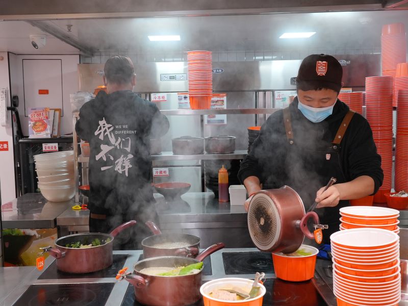 张亮麻辣烫：独特魅力与综合考量