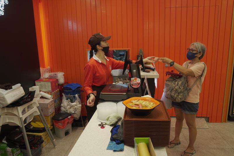餐饮店高效引流指南：3招让顾客主动进店的实战策略