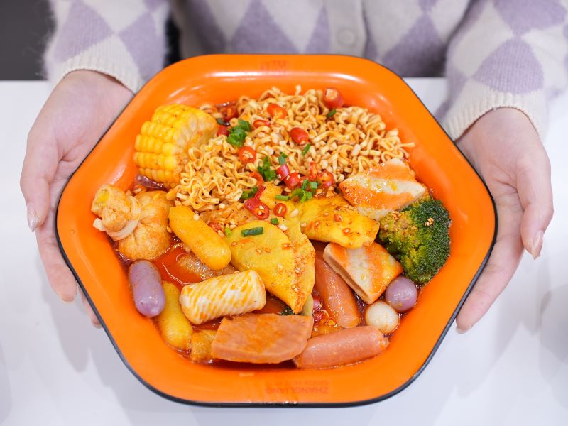 一人食：家庭版麻辣烫的美味秘诀
