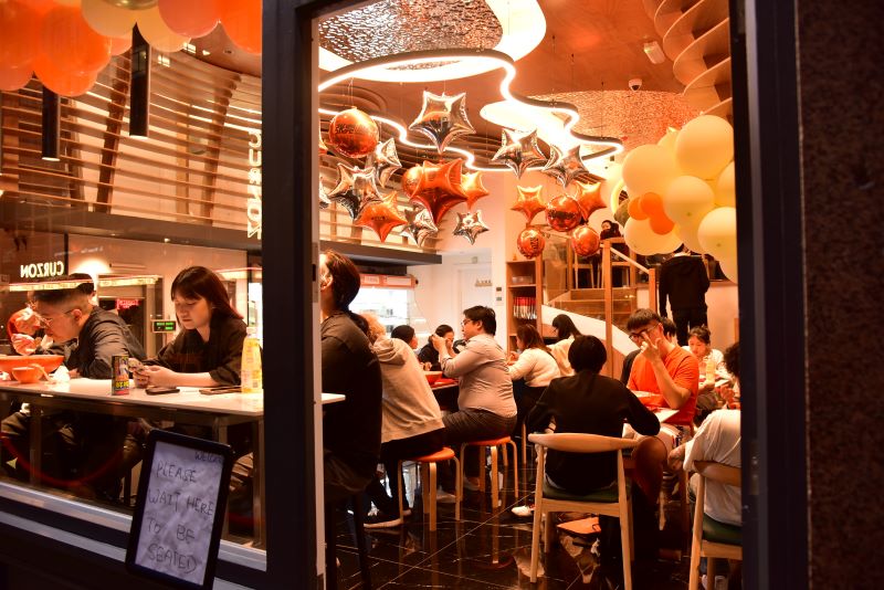 如何开一家生意红火的餐饮店？