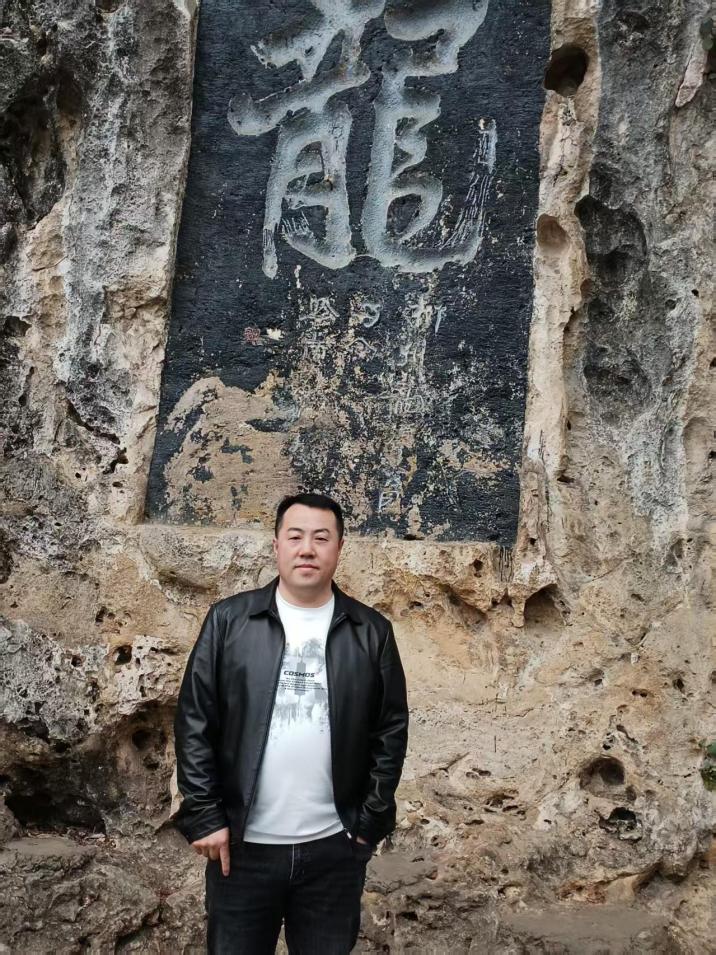 柳州加盟商施洪邦：一个不会煮麻辣烫的店主，如何实现首日破万?