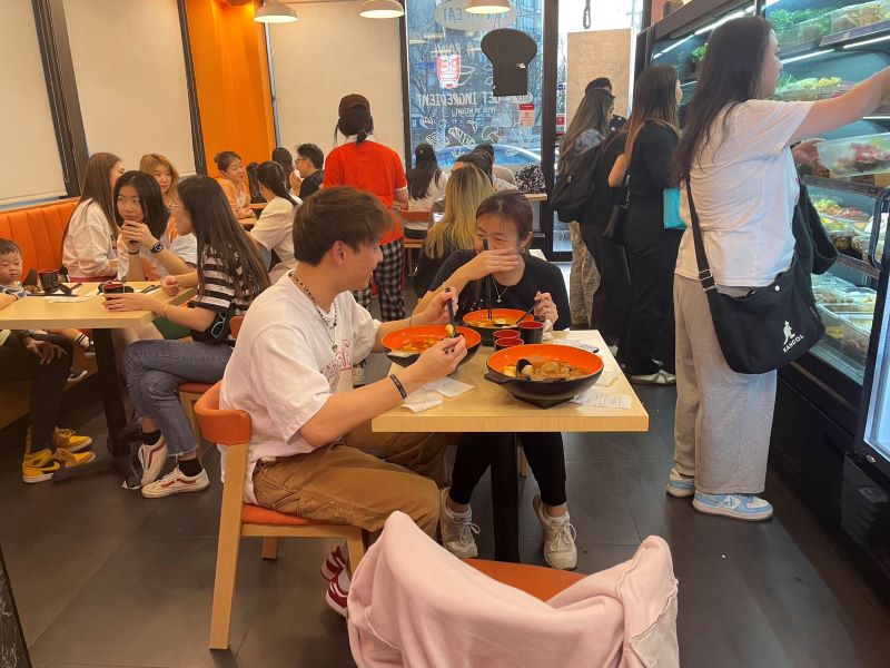 餐饮红海里的麻辣烫突围战