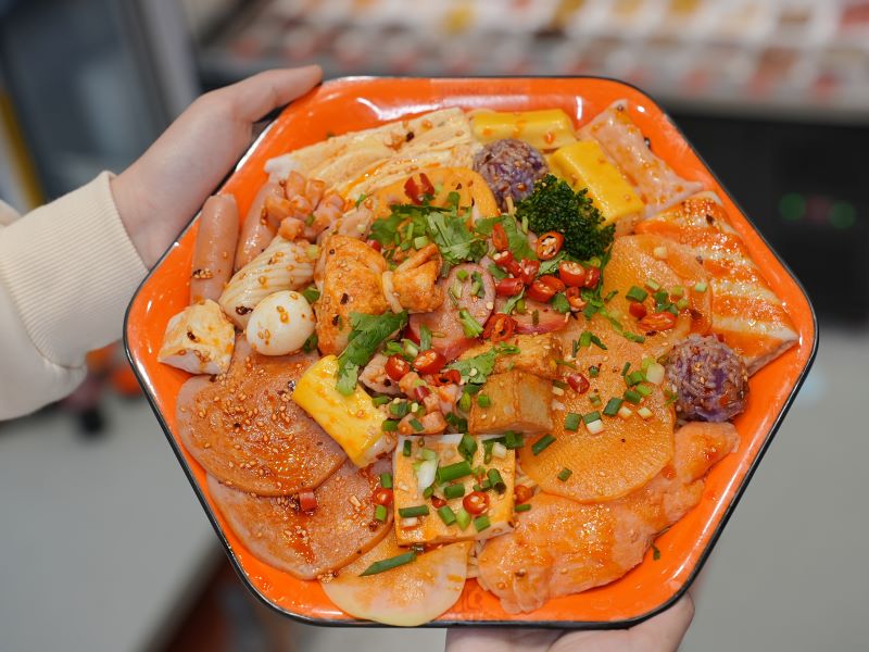 张亮麻辣烫加盟：从忐忑到赚钱的实战手册